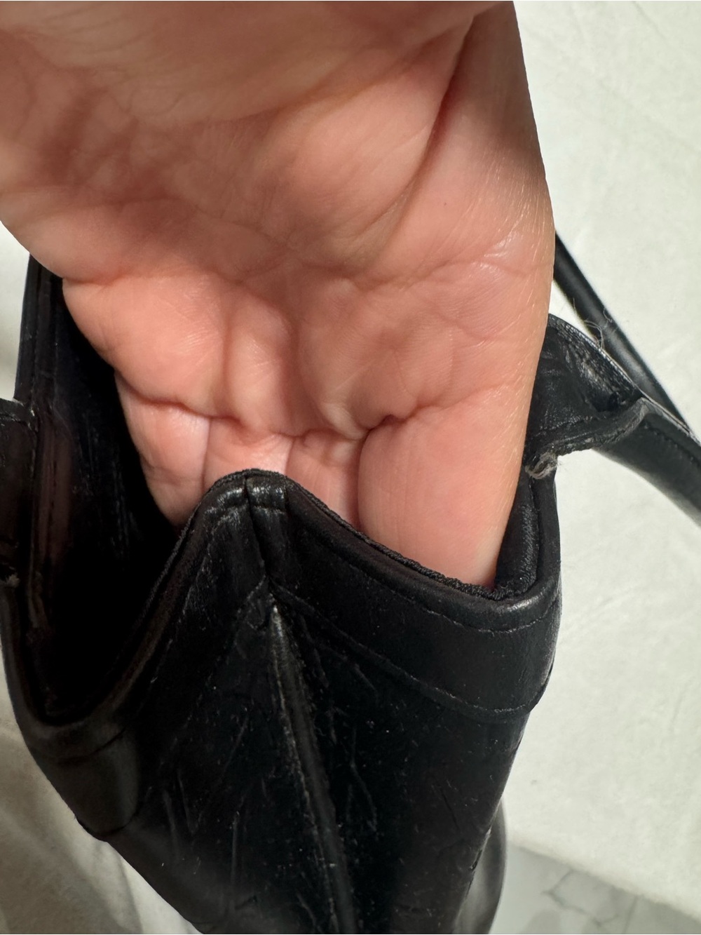 Saint Laurent Black Embossed Logo Shoulder Bag - Picture 10 of 12